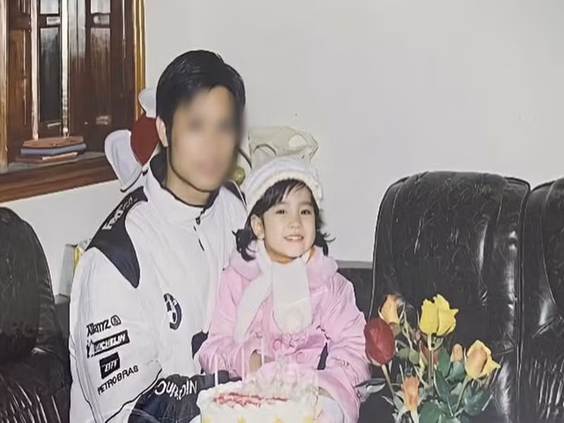 Cô gái sinh năm 2003 sở hữu nụ cười toả nắng.