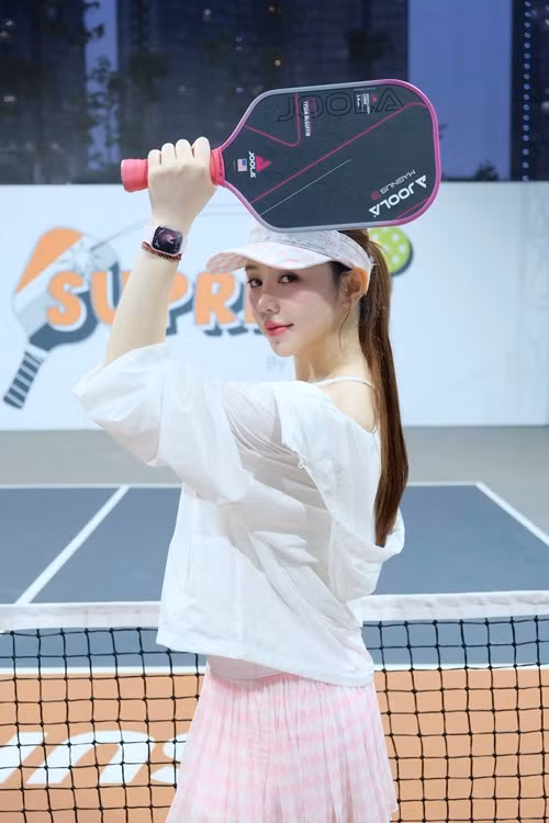Nữ diễn viên sinh năm 1995 chuộng các set đồ năng động khi chơi pickleball. Ảnh: FB Quỳnh Kool.