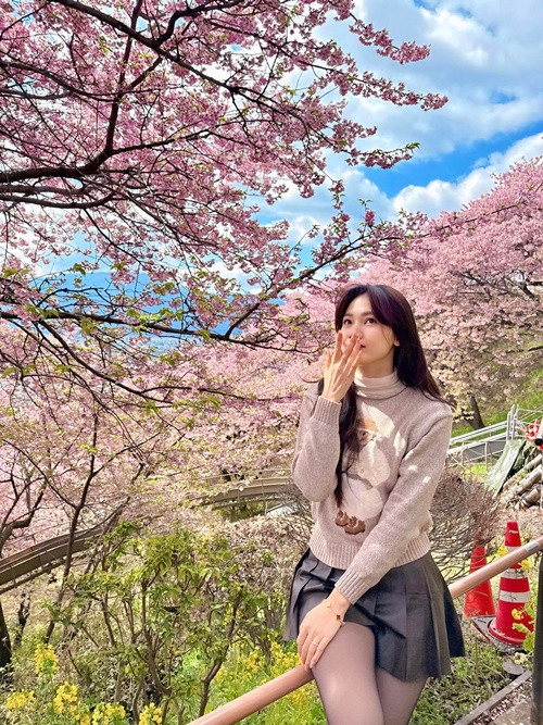 Thanh Tú thường xuyên đi du lịch trong và ngoài nước.