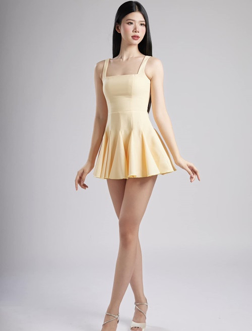 Linh Đan sở hữu gương mặt đậm chất Á Đông, thân hình cân đối, gợi cảm. Ảnh: FB Linh Đan.