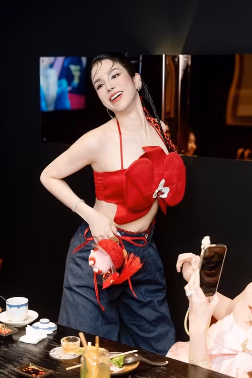 Sắc vóc của Diệp Lâm Anh đang ở thời kỳ đỉnh cao dù cô từng 2 lần sinh nở. Ảnh: FB Diệp Lâm Anh.