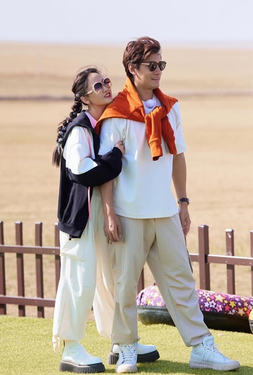 Trần Kiều Ân bắt đầu hẹn hò với Alan (Tăng Vỹ Xương) vào năm 2019. Tháng 3/2022, cặp đôi đăng ký kết hôn. Ảnh: Instagram Trần Kiều Ân.