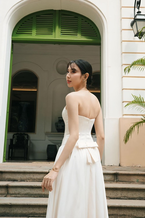 Đối mặt ồn ào, Thùy Tiên quyết định chỉ đóng góp cá nhân và ngừng đưa thông tin tài khoản từ thiện. Ngoài ra, nàng hậu cho biết, với những người đã đóng góp nhưng cảm thấy không tin tưởng, có thể liên hệ để được hoàn trả. Ảnh: FB Thùy Tiên.