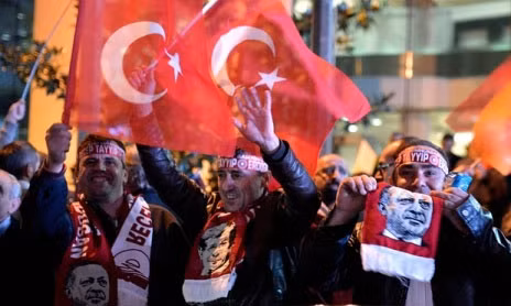 AKP gianh thang loi trong bau cu Quoc hoi Tho Nhi Ky