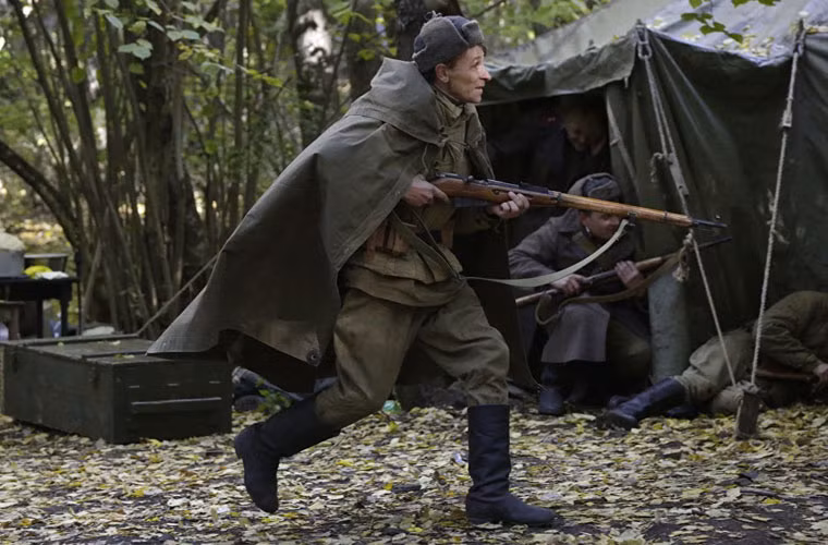 Một hình ảnh về các anh lính Liên Xô được các diễn viên đóng.