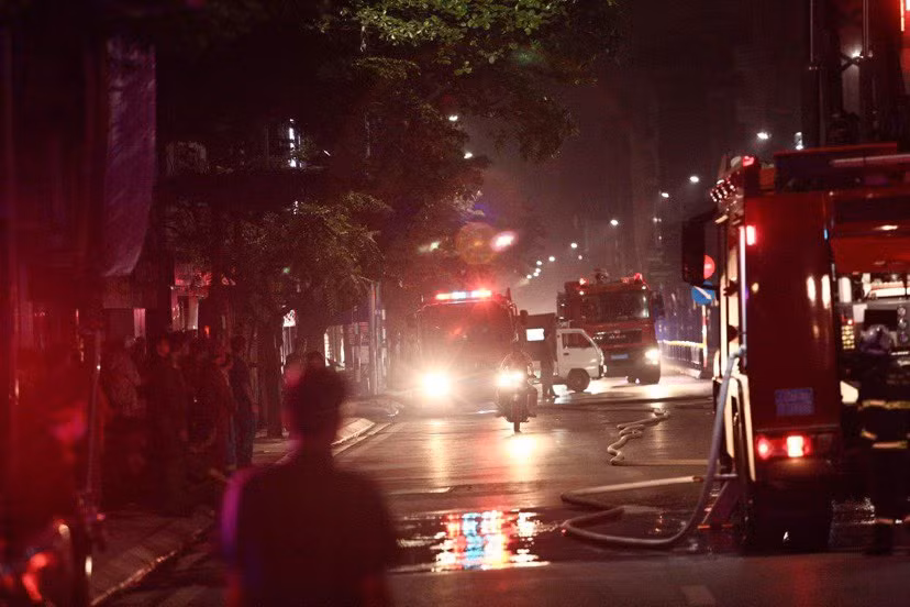 Danh tinh 4 nguoi chet trong vu chay cua hang o pho Ton Duc Thang-Hinh-2