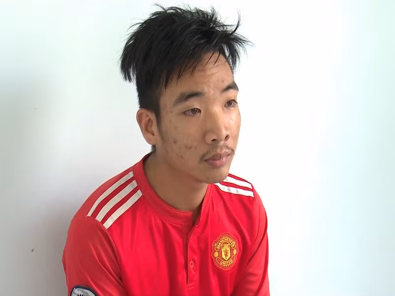  Thiếu niên dọa tung ảnh nóng ép bé gái quan hệ tình dục: Ngày 22/1, em P.B.T (13 tuổi) nhắn tin nói lời chia tay Phạm Vũ Khanh (17 tuổi, ở An Giang), Khanh níu kéo tình cảm nhưng bất thành. Đến trưa 23/1, Khanh đến trường chờ em T. và rủ T. về nhà mình. Tại đây, Khanh buộc em T. cho quan hệ tình dục nếu không sẽ tung những hình ảnh nhạy cảm nhưng không thành. Bé gái kể lại sự việc cho gia đình nghe và gia đình đi trình báo Công an. 