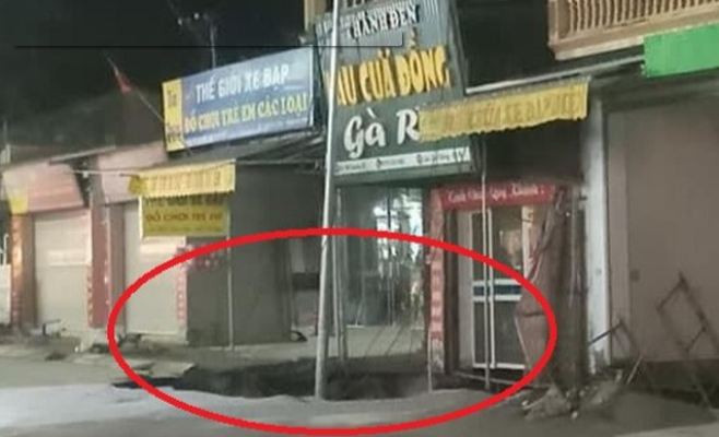 Anh Chiến cho biết, gia đình 8 người trong nhà của anh hiện đang đi ở nhờ để đảm bảo an toàn. Snags nay quay lại căn nhà 5 tầng vẫn an toàn nên anh phần nào yên tâm. Theo người dân cho biết, sáng sớm 7/4, hộ gia đình sụt lún đã đổ rất nhiều xe đất xuống lấp hố nhưng chỉ như “muối bỏ biển”.