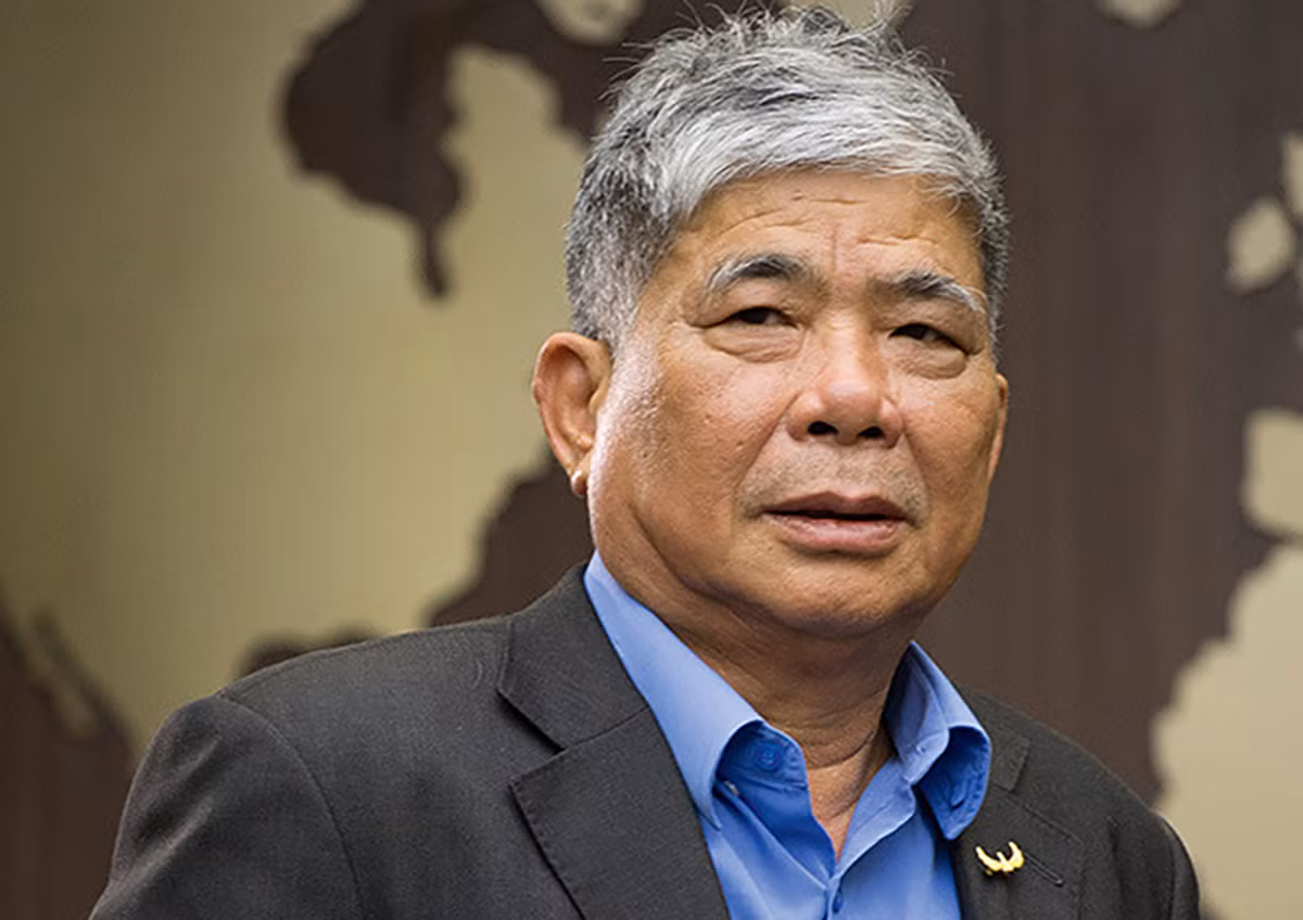  Đề nghị truy tố đại gia Lê Thanh Thản: Ngày 2/4, Công an TP Hà Nội đề nghị truy tố ông Lê Thanh Thản (SN1950, ở Hà Nội), Chủ tịch Hội đồng quản trị kiêm Tổng Giám đốc Công ty cổ phần Sản xuất - xuất nhập khẩu Bemes, Chủ tịch Tập đoàn Mường Thanh về hành vi "lừa dối khách hàng, thiếu trách nhiệm gây hậu quả nghiêm trọng".