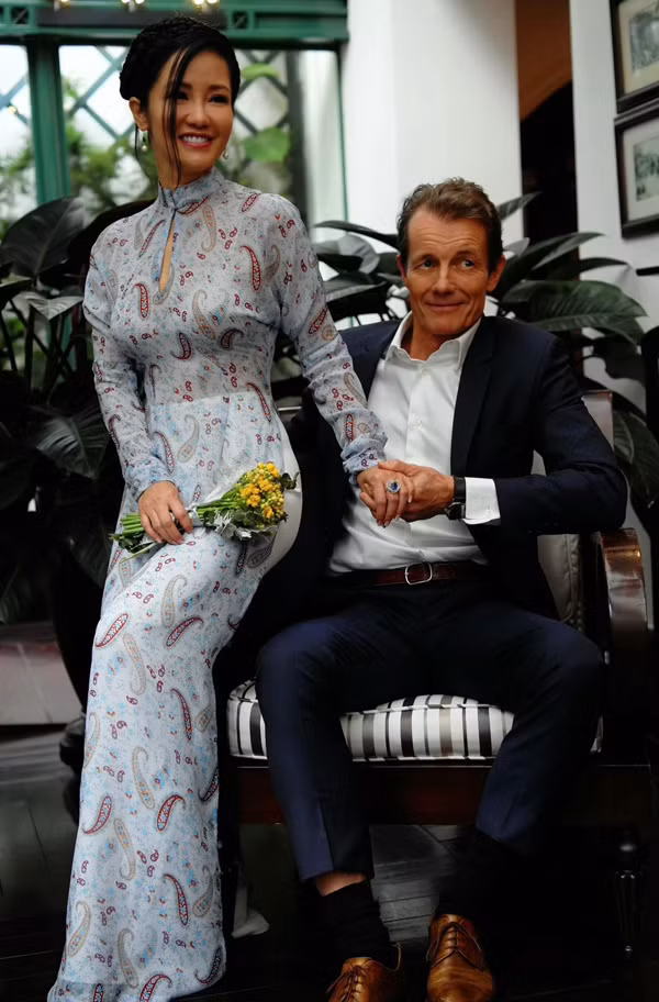 Ban trai yeu chieu 2 con rieng cua “Bong” Hong Nhung nhu the nao?