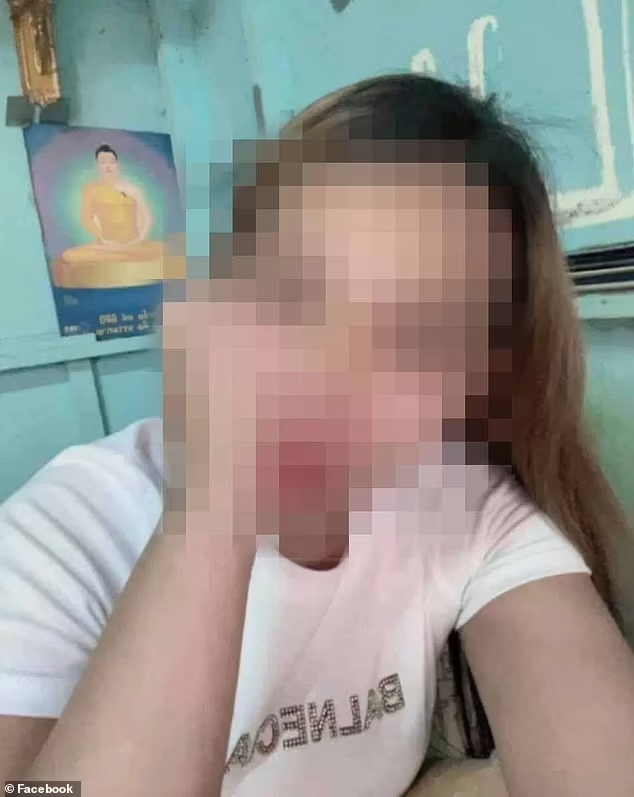 Sinh con khi dang tham gia le hoi, ba me tre hanh dong soc