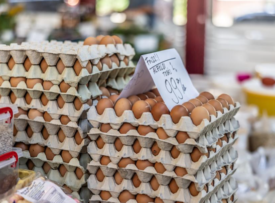 Ở các nước châu Âu, người ta không bảo quản trứng trong tủ lạnh. Ảnh: GI.