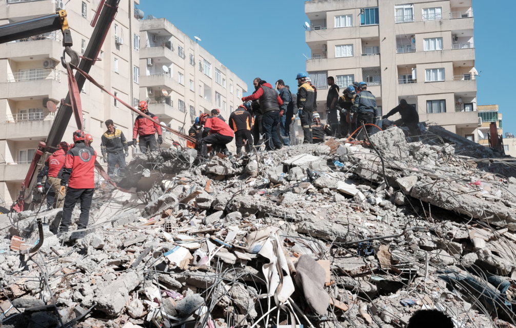 Hơn 570 dư chấn được ghi nhận trong vòng 24 giờ sau trận động đất mạnh 7,8 độ Richter và hơn 30.000 dư chấn được ghi nhận cho đến tháng 5/2023. Ảnh: Wikipedia.