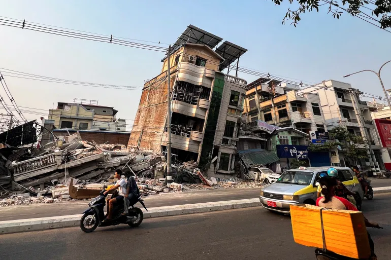 Hon 3.000 nguoi thiet mang trong tham hoa dong dat o Myanmar