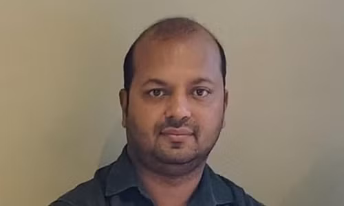 Vu khung bo tai Kashmir: Danh tinh si quan tinh bao thiet mang