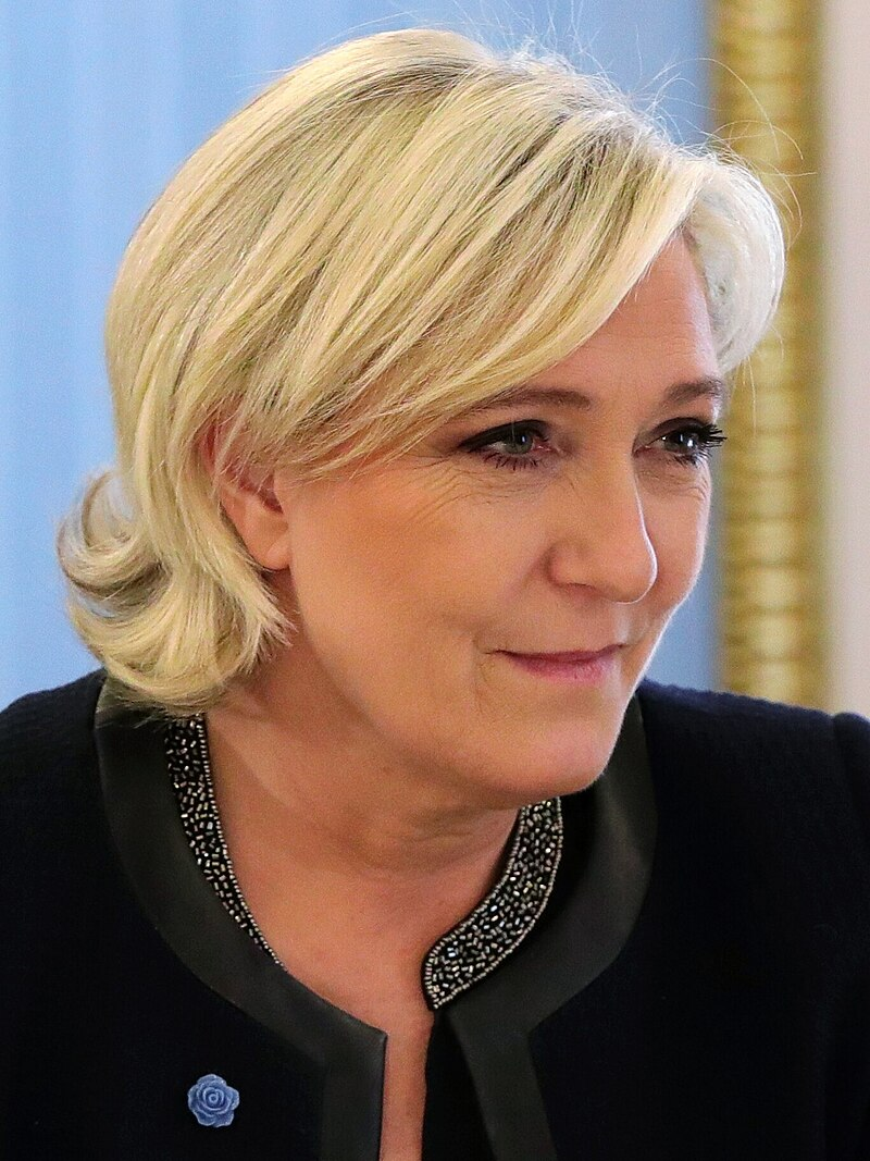 Bà Marine Le Pen tốt nghiệp trường Trung học Florent-Schmit ở Saint Clou, sau đó theo học luật tại Đại học Panthéon-Assas, lấy bằng Thạc sĩ Luật năm 1991. Ảnh: Wikipedia.