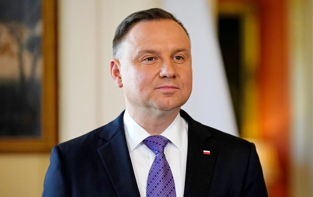 Ba Lan kêu gọi Ukraine thỏa hiệp để chấm dứt xung đột với Nga Ba Lan keu goi Ukraine thoa hiep de cham dut xung dot voi Nga