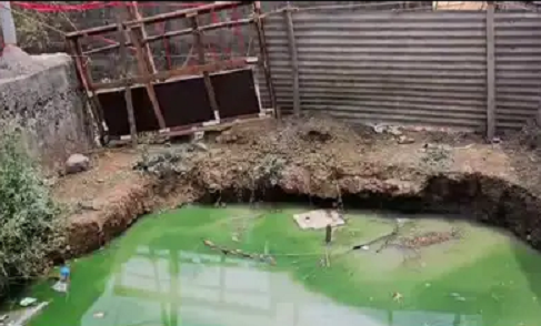 Roi xuong ho nuoc gan be phot, be 7 tuoi tu vong