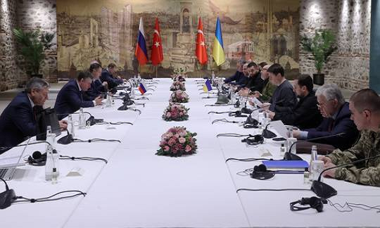 Nga va Ukraine sap dam phan truc tiep?