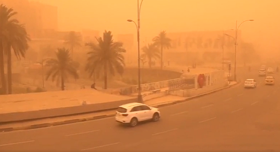 Nhin lai nhung tran bao cat kinh hoang tren the gioi-Hinh-3