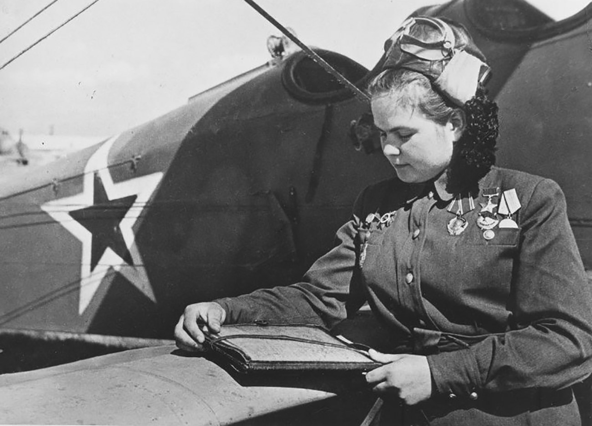 Loat khoanh khac cuc hiem he lo cuoc song o Lien Xo nam 1945