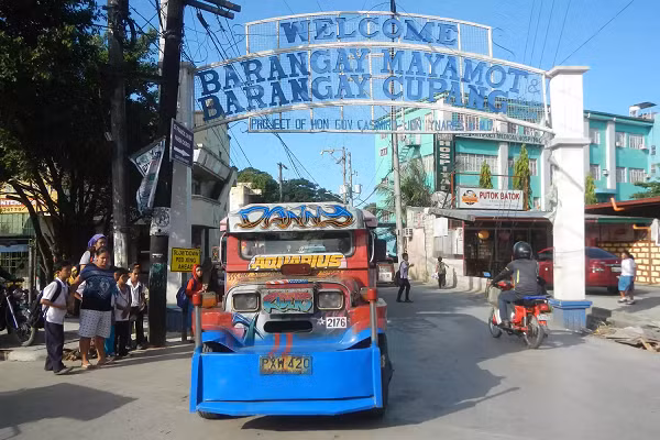 Rung dong vu chu tiem banh sat hai 7 dong nghiep-Hinh-2