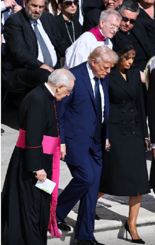 Bien nguoi du le tang cua Giao hoang Francis-Hinh-3