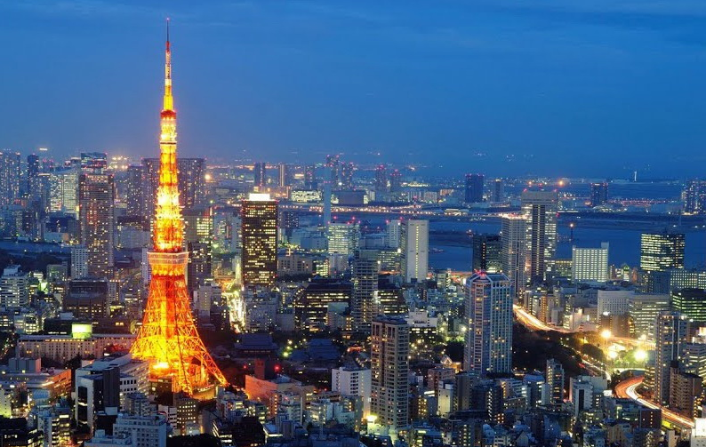 Tokyo là nơi có chợ cá lớn nhất thế giới. Các cuộc đấu giá hải sản ở Tokyo, đặc biệt là cuộc đấu giá cá ngừ, nổi tiếng trên toàn thế giới và thu hút khách du lịch háo hức muốn tận mắt chứng kiến hoạt động này. Ảnh: EC.