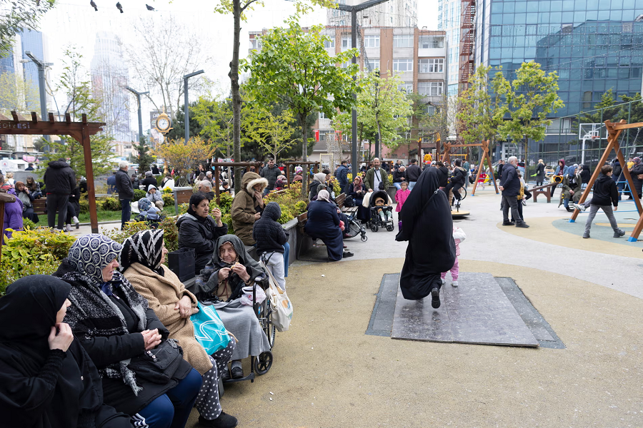 Nhay khoi cac toa nha khi dong dat, hon 150 nguoi bi thuong-Hinh-2