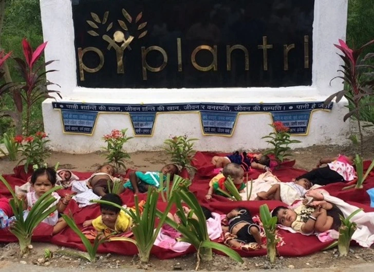 Trong văn hóa Ấn Độ, số 111 được cho là may mắn và mang lại thành công.