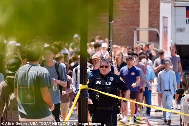 Các nhà chức trách đang mở cuộc điều tra vụ việc. FBI chiều 17/4 cho biết họ sẽ tham gia vào cuộc điều tra. Ảnh: USA Today.