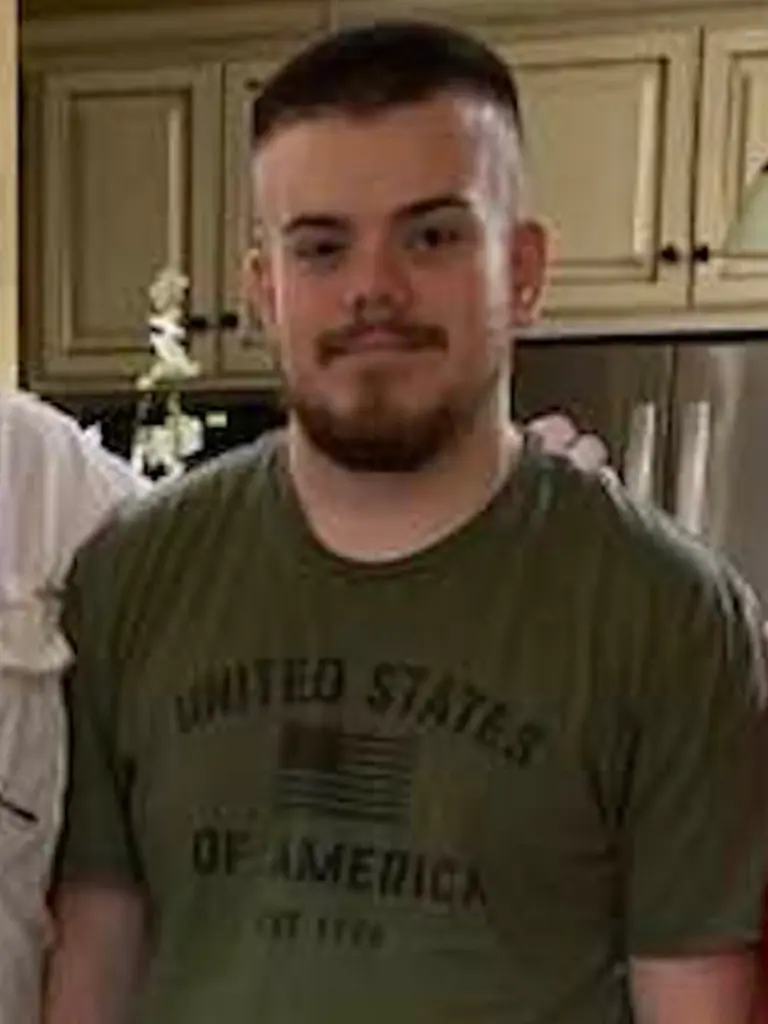 Danh tính nghi phạm nổ súng được xác định là Phoenix Ikner - sinh viên 20 tuổi của FSU. Ảnh: FB.