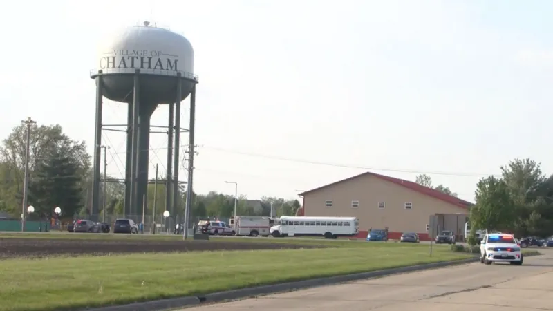 Lao xe vào trại hè ở Mỹ, 4 người thiệt mạng Lao xe vao trai he o My, 4 nguoi thiet mang