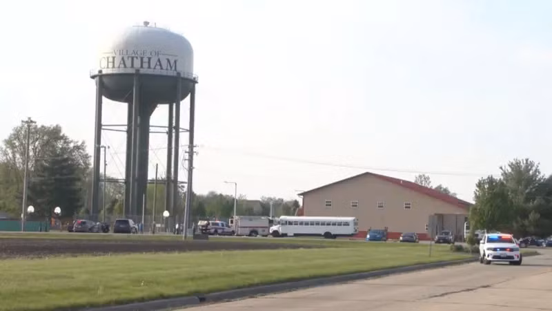 Lao xe vao trai he o My, 4 nguoi thiet mang