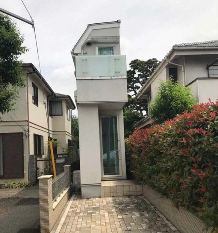 Một số ngôi nhà ở thủ đô Tokyo được xây cao và hẹp.