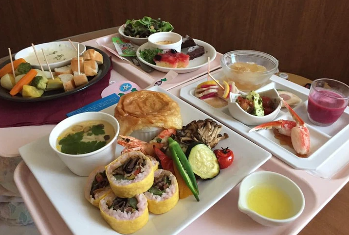 Bữa ăn trong bệnh viện ở Nhật Bản.