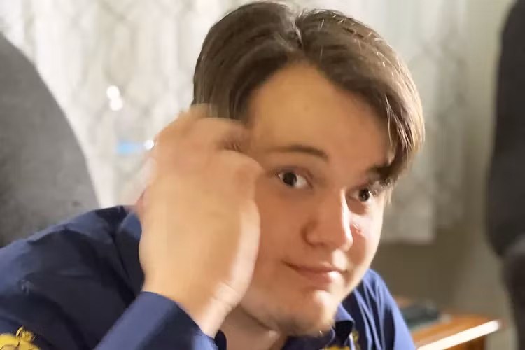 Dang ngu trong nha, thanh nien 21 tuoi tu vong vi cay do-Hinh-2