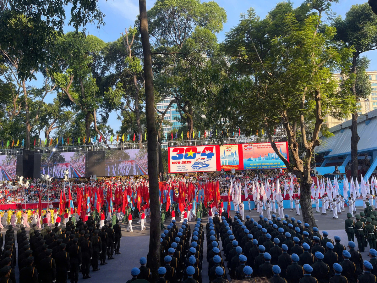 Buổi lễ tổng duyệt diễn ra tại tuyến đường Lê Duẩn và một số tuyến đường trung tâm khác của TP HCM.