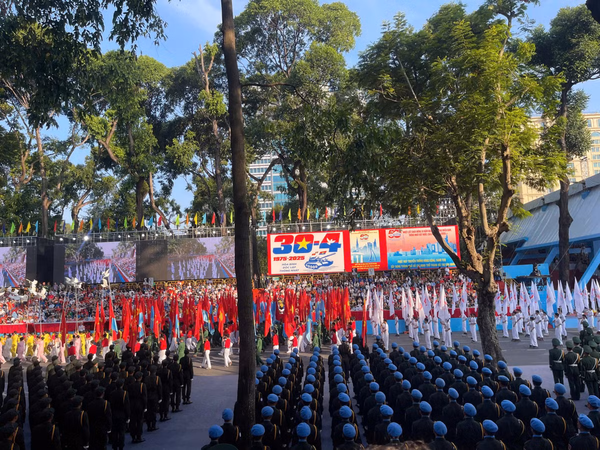 Buổi lễ tổng duyệt diễn ra tại tuyến đường Lê Duẩn và một số tuyến đường trung tâm khác của TP HCM.