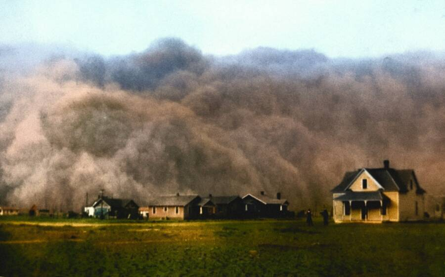 Theo ATI, vào những năm 1930, Đại Bình nguyên Bắc Mỹ trở thành vùng đất hoang gần như không thể ở được sau khi những trận bão cát kinh hoàng (Dust Bowl còn được gọi là sự kiện bão cát đen) tấn công nơi này. (Nguồn ảnh: ATI)