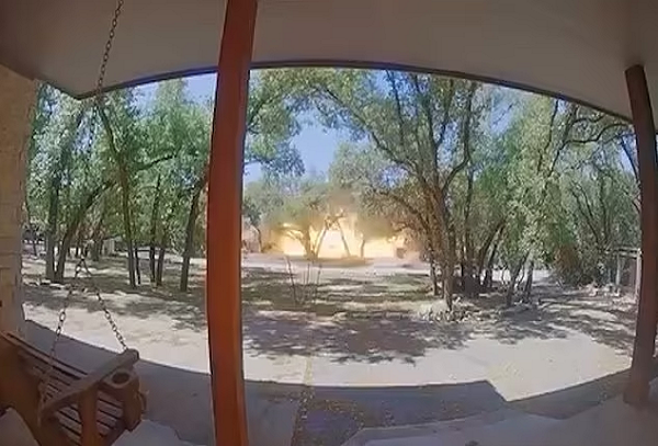 Kinh hai khoanh khac ngoi nha moi xay no tung, nhieu nguoi bi thuong-Hinh-2