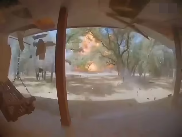 Kinh hai khoanh khac ngoi nha moi xay no tung, nhieu nguoi bi thuong-Hinh-3