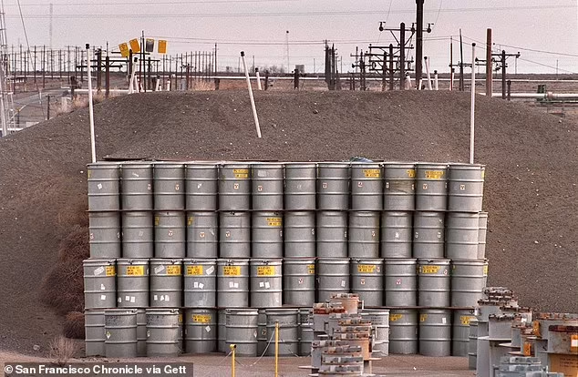 Hanford nằm trên diện tích gần 243 ha đất sa mạc ở Washington, hiện là một trong những địa điểm ô nhiễm hóa chất và phóng xạ nhất tại Mỹ. Ảnh: SFC.