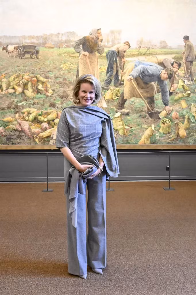 Hoàng hậu Mathilde nói được tiếng Pháp, tiếng Hà Lan, tiếng Anh và tiếng Ý. Bà cũng có thể nói tiếng Tây Ban Nha cơ bản. Ảnh: Shutterstock.