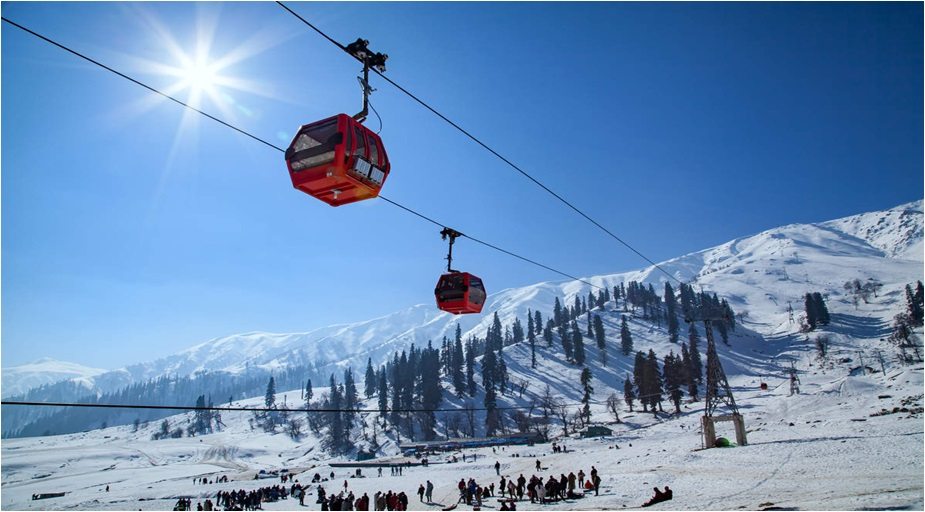 Theo indianationfirst, tuyến cáp treo Gulmarg Gondola là một trong những tuyến cáp treo lớn nhất và cao nhất ở Ấn Độ. Ảnh: JKC.