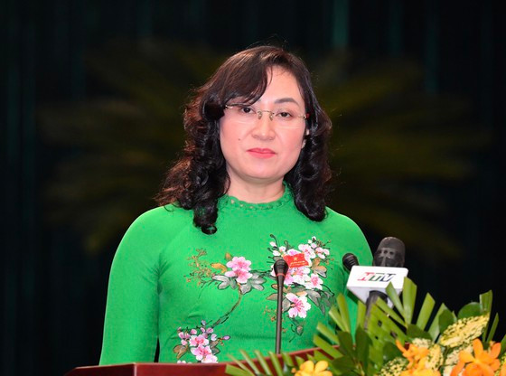 Bà Phan Thị Thắng, SN 1976, quê Long An. Trình độ chuyên môn: Thạc sĩ Kinh tế, Cử nhân Luật; Cao cấp lý luận chính trị. Bà Phan Thị Thắng từng giữ các chức Phó Chủ tịch UBND quận Bình Tân, Phó Giám đốc rồi Giám đốc Sở Tài chính. Tháng 7/2019, bà được bầu làm Phó Chủ tịch HĐND TP khoá IX, nhiệm kỳ 2016-2021. Ảnh: SGGP