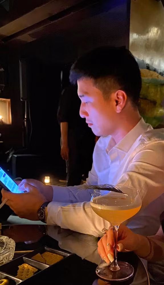 Loat anh doi thuong cuc tinh cua Huynh Anh va hot mom Bach Lan Phuong-Hinh-3