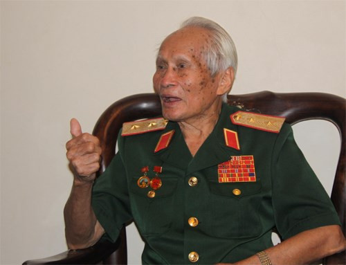 Ngày 21/5/1969, trong trận phục kích đánh giao thông trên đường 14 của Tiểu đoàn 6 (Trung đoàn 24A), dưới sự chỉ huy trực tiếp của ông, với tài mưu lược của người chỉ huy, nắm vững quy luật đối phó của địch, tìm cách lừa địch để đánh bồi lần thứ hai cùng trong một ngày; đồng thời biết sáng tạo cách đánh bất ngờ, yếu tố hết sức quan trọng trong tác chiến. Chính sự sáng tạo và mưu lược đó của người chỉ huy mà hiệu suất chiến đấu tăng lên gấp đôi; trong ngày đơn vị đã tiêu diệt 98 xe của địch, trong đó có 6 xe M113, loại khỏi vòng chiến đấu 250 tên địch, thu 14 súng các loại, bắn hỏng 1 trực thăng vũ trang, hoàn thành xuất sắc nhiệm vụ được giao. Ảnh: QĐND