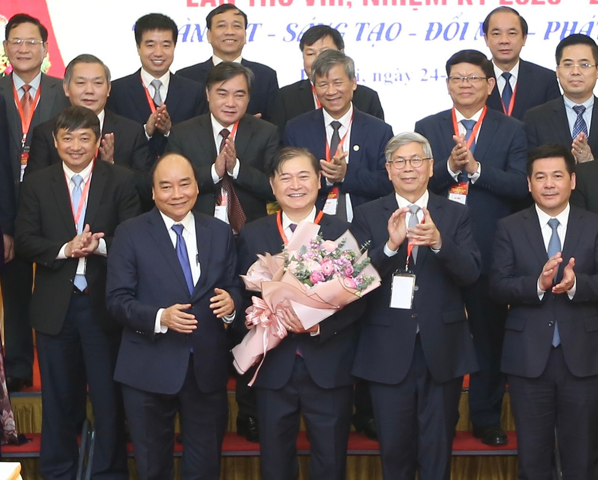 [e-MAGAZINE] Dau an su nghiep cua Tan Chu tich Lien hiep cac Hoi KH&KT Viet Nam Phan Xuan Dung