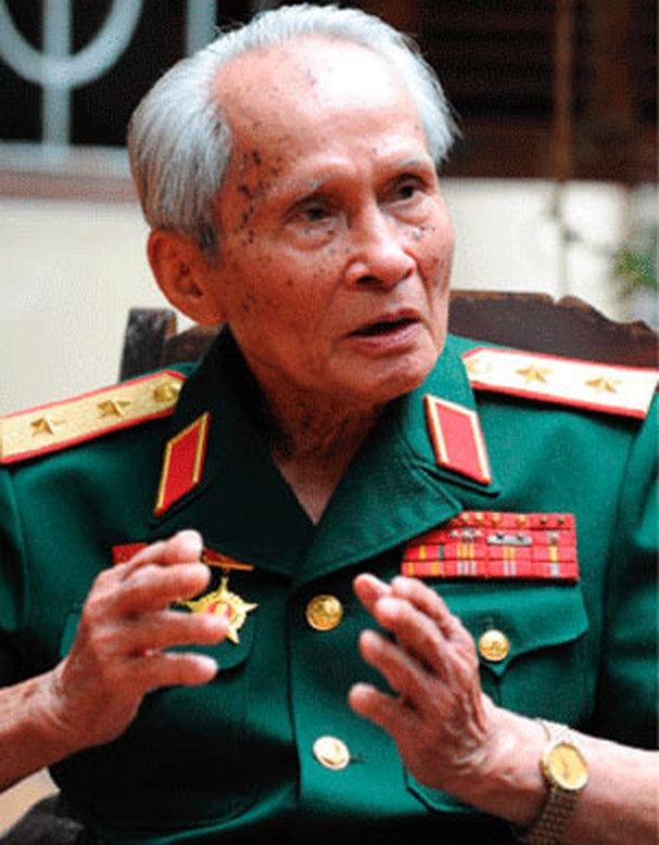 Tại chiến dịch giải phóng A ta pư và cao nguyên Bô-lô-ven của Lào, tháng 4/1970, Trung đoàn 24A được tăng cường Tiểu đoàn 2 của Trung đoàn 28 và 1 Đại đội ĐKB, cối 120 mm do Trung đoàn trưởng Nguyễn Quốc Thước chỉ huy đã nhanh chóng rời Tây Nguyên sang Hạ Lào tham gia Chiến dịch giải phóng A ta pư.